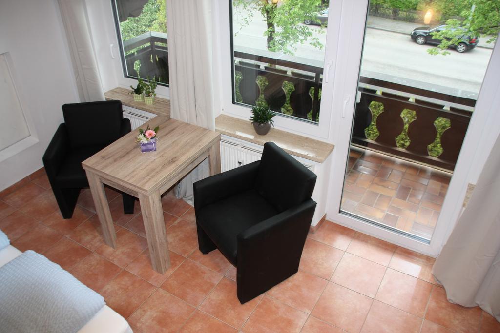 גרמיש-פרטנקירכן Maisonette Apartment Dhh Zugspitzblick Mit Eigenem Garten חדר תמונה
